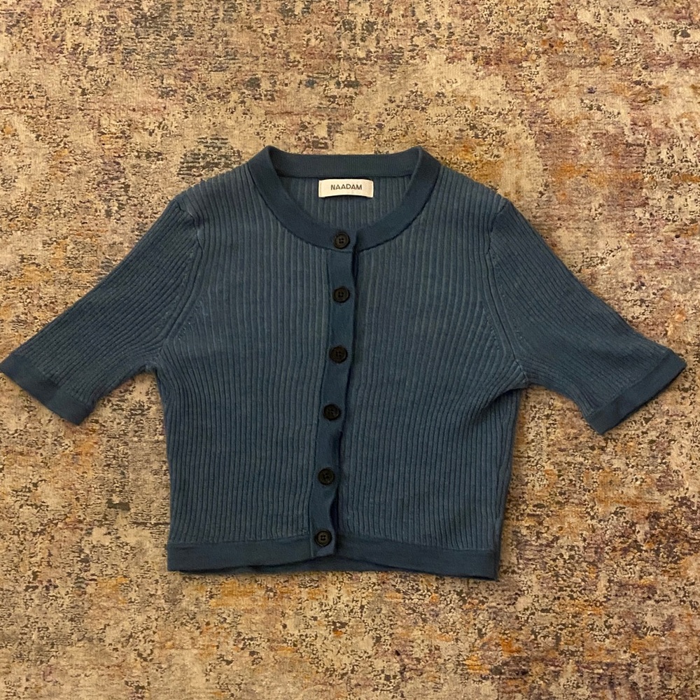 NAADAM Women’s Short-Sleeve Ribbed Crop Cardigan in Slate Blue merino wool/silk